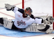 开云足球直播-绿茵场外的欧冠，森林狼如何用篮球智慧拿下活塞