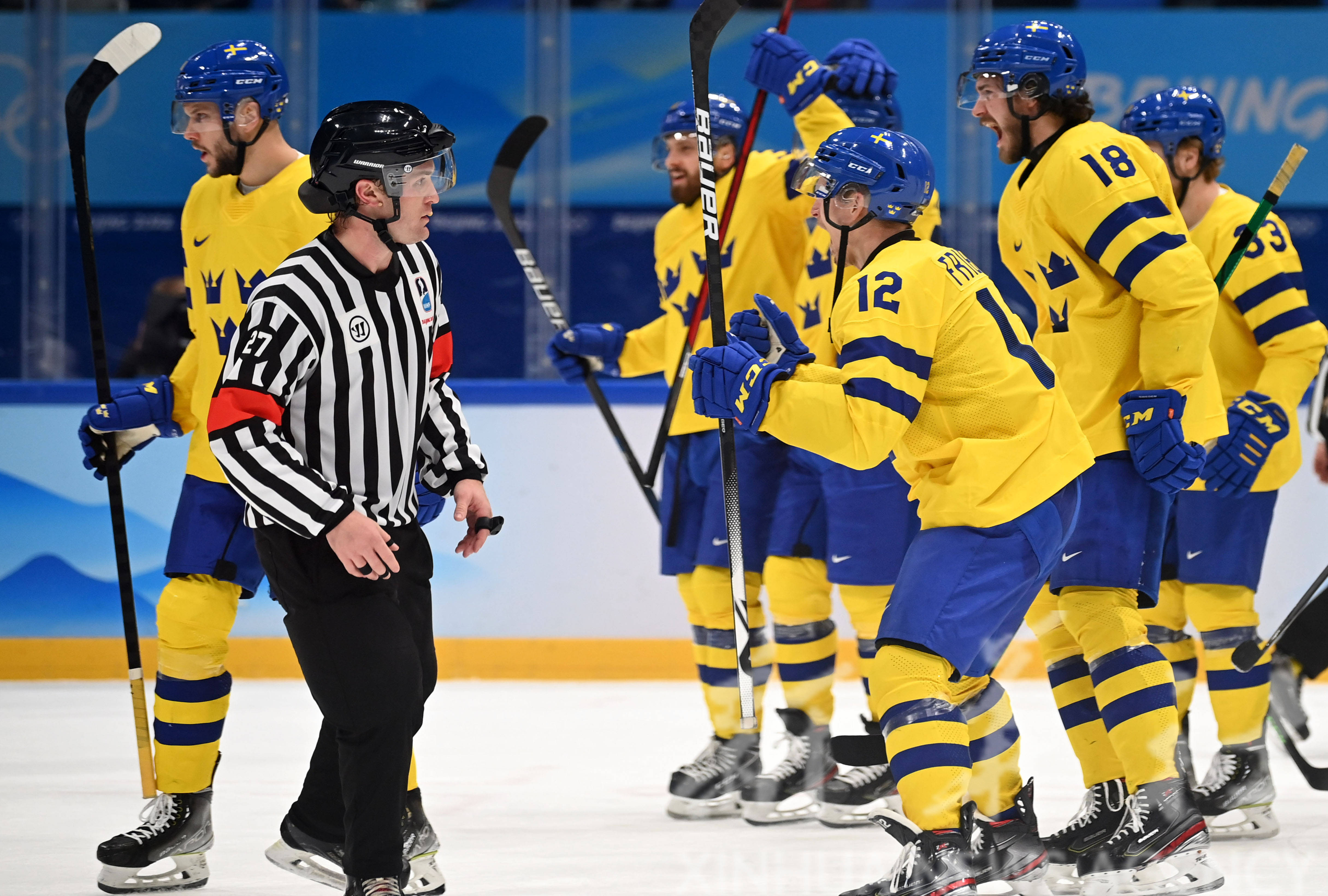 瑞典队险胜波兰队，波尔统治全场