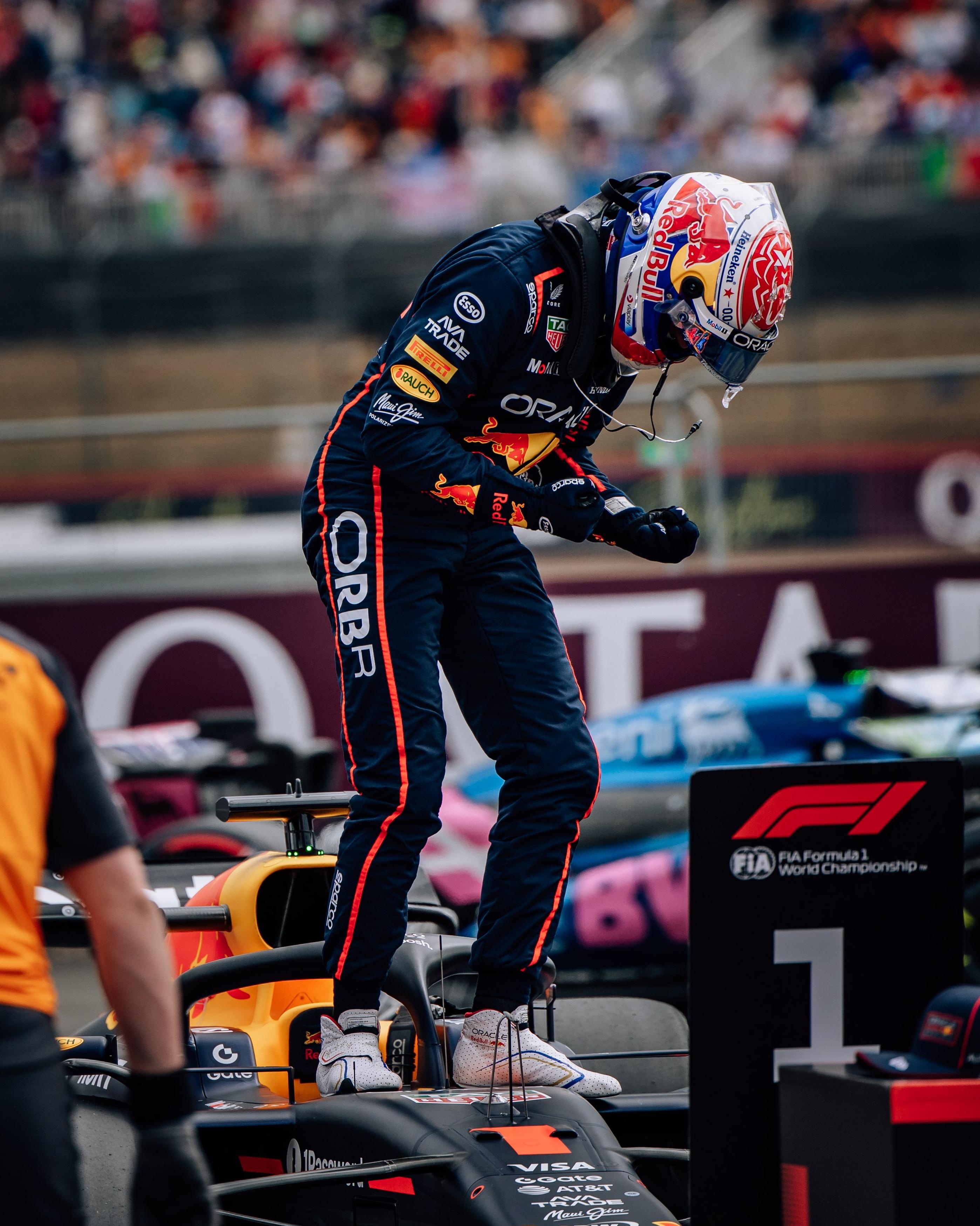 包含雷诺车队逆转红牛车队，维斯塔潘高光表现的词条