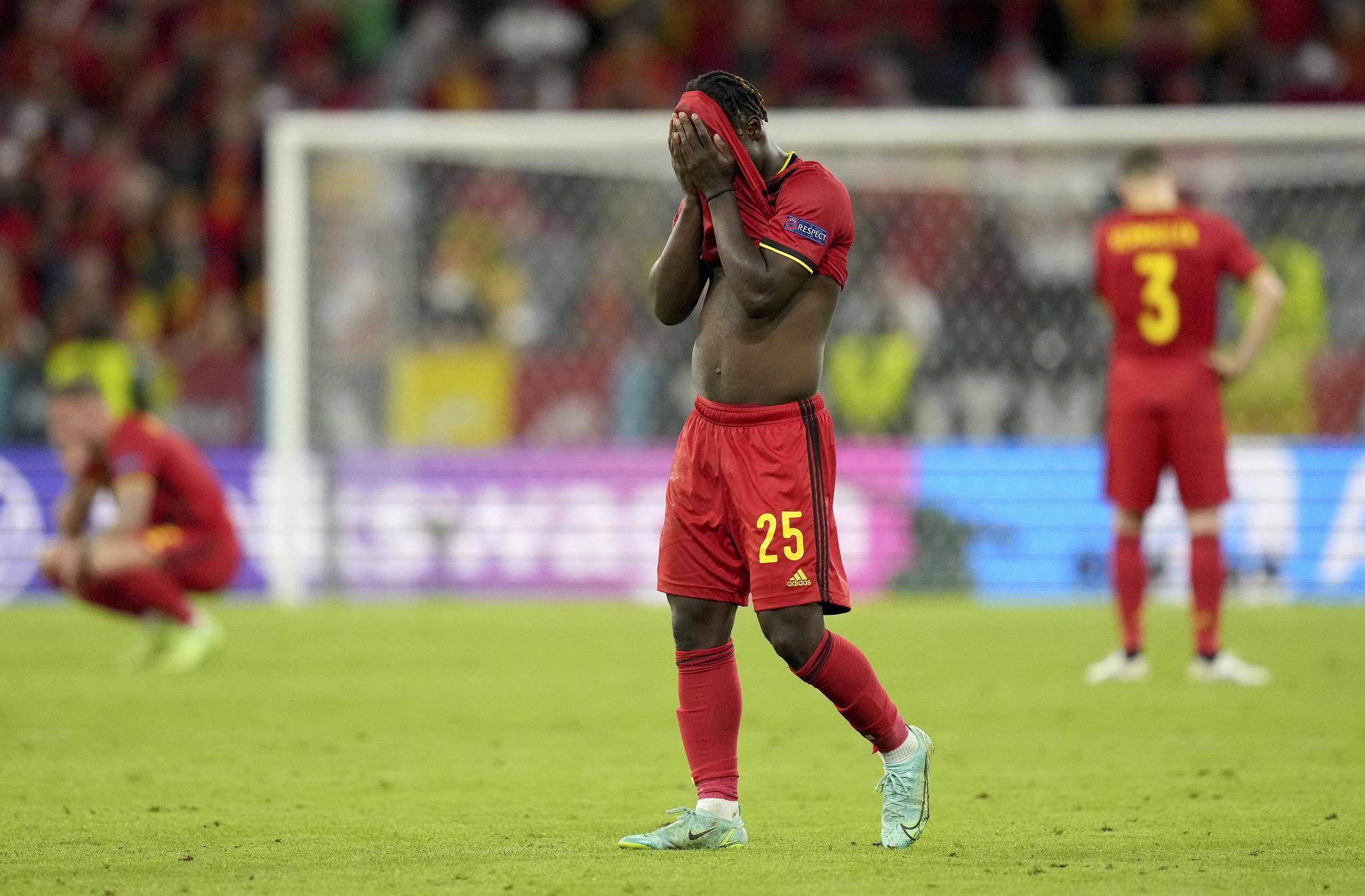 葡萄牙队抢夺胜利妥善防守 葡萄牙队抢夺胜利妥善防守