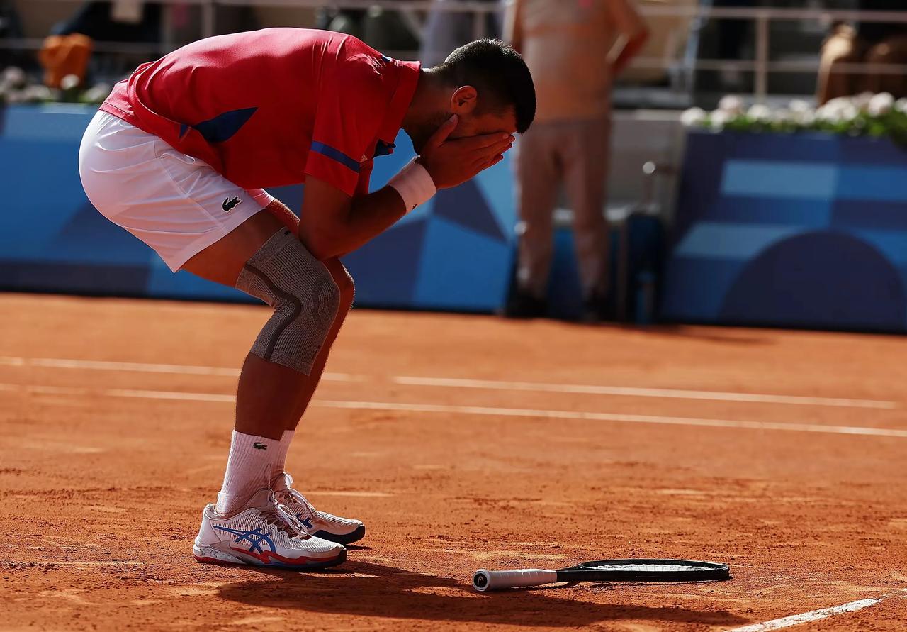 巴拿马运动员在跳水比赛中实现突破