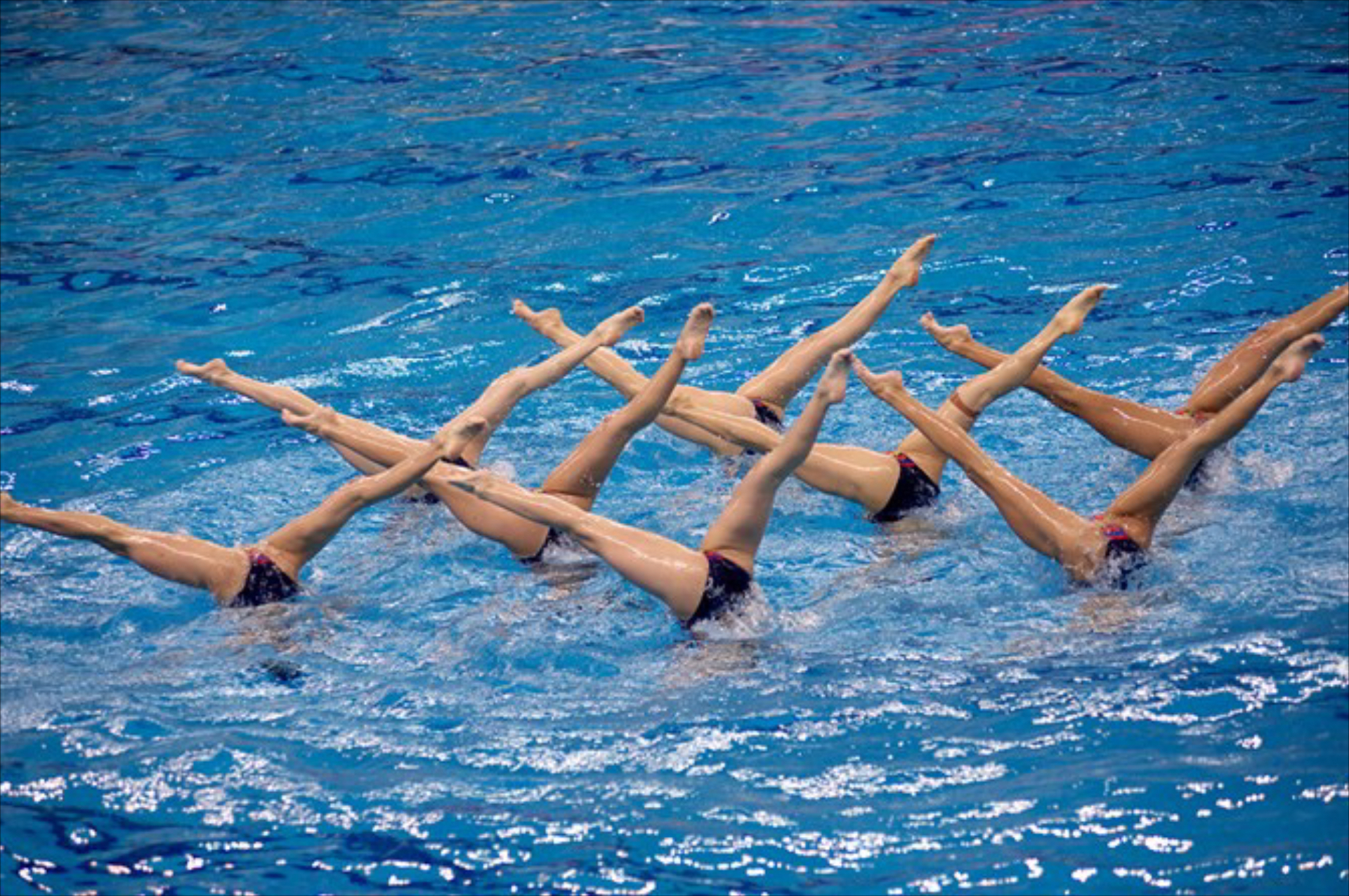 巴拿马运动员在跳水比赛中实现突破