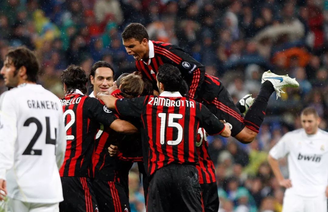 包含塞维利亚横扫AC米兰,蒂亚戈刷新纪录的词条 包含塞维利亚横扫AC米兰,蒂亚戈刷新纪录的词条