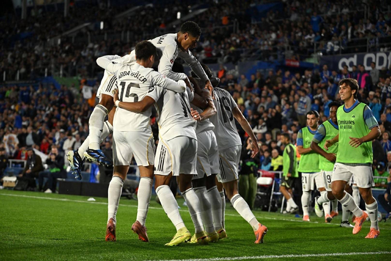 皇家社会主场大胜，追赶榜首的简单介绍