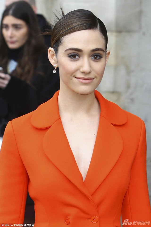 宋茜助阵女篮比赛！韩国队连胜晋级