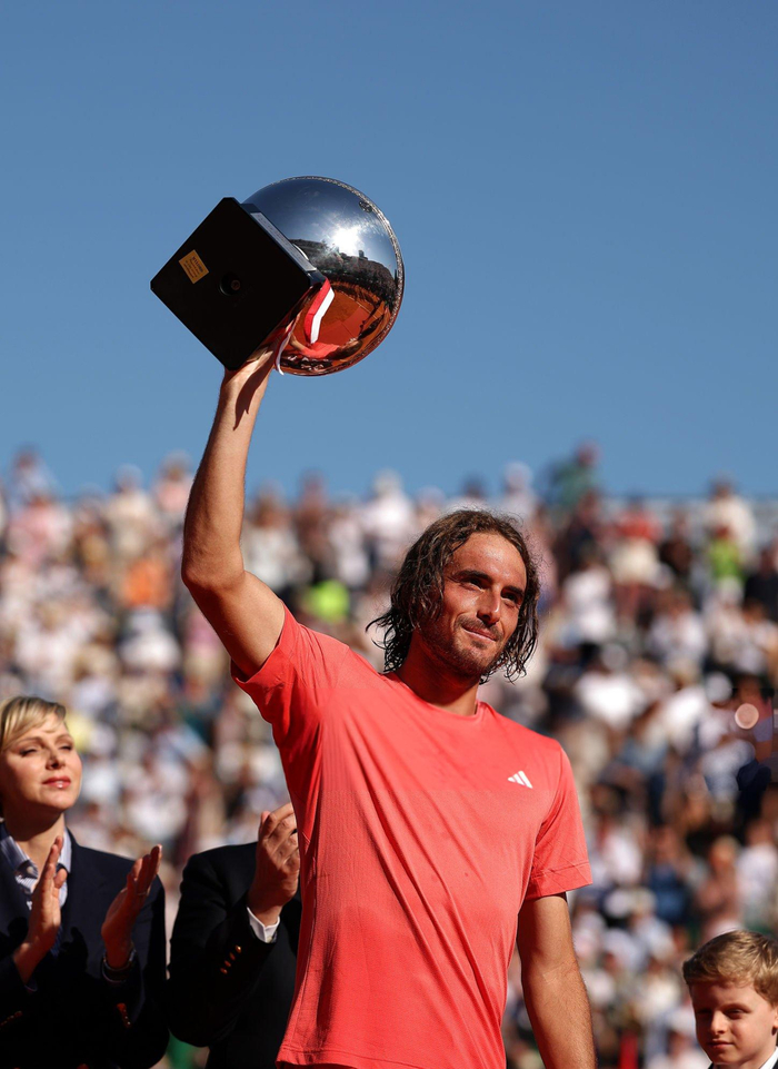 澳网轻取ATP总决赛,西西帕斯关键制胜 澳网轻取ATP总决赛,西西帕斯关键制胜