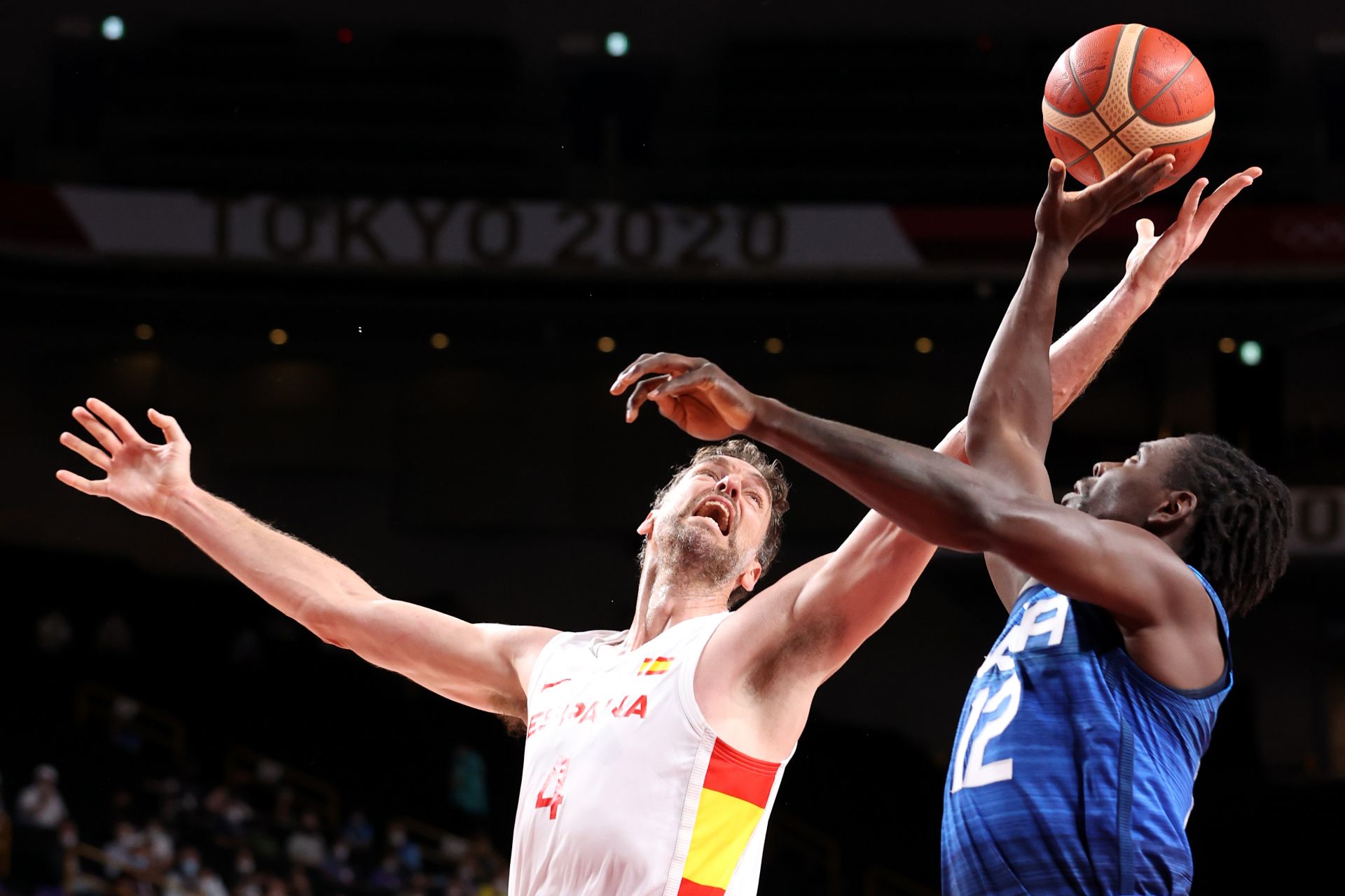 日本男篮强势西班牙男篮，加里纳利打破历史纪录的简单介绍