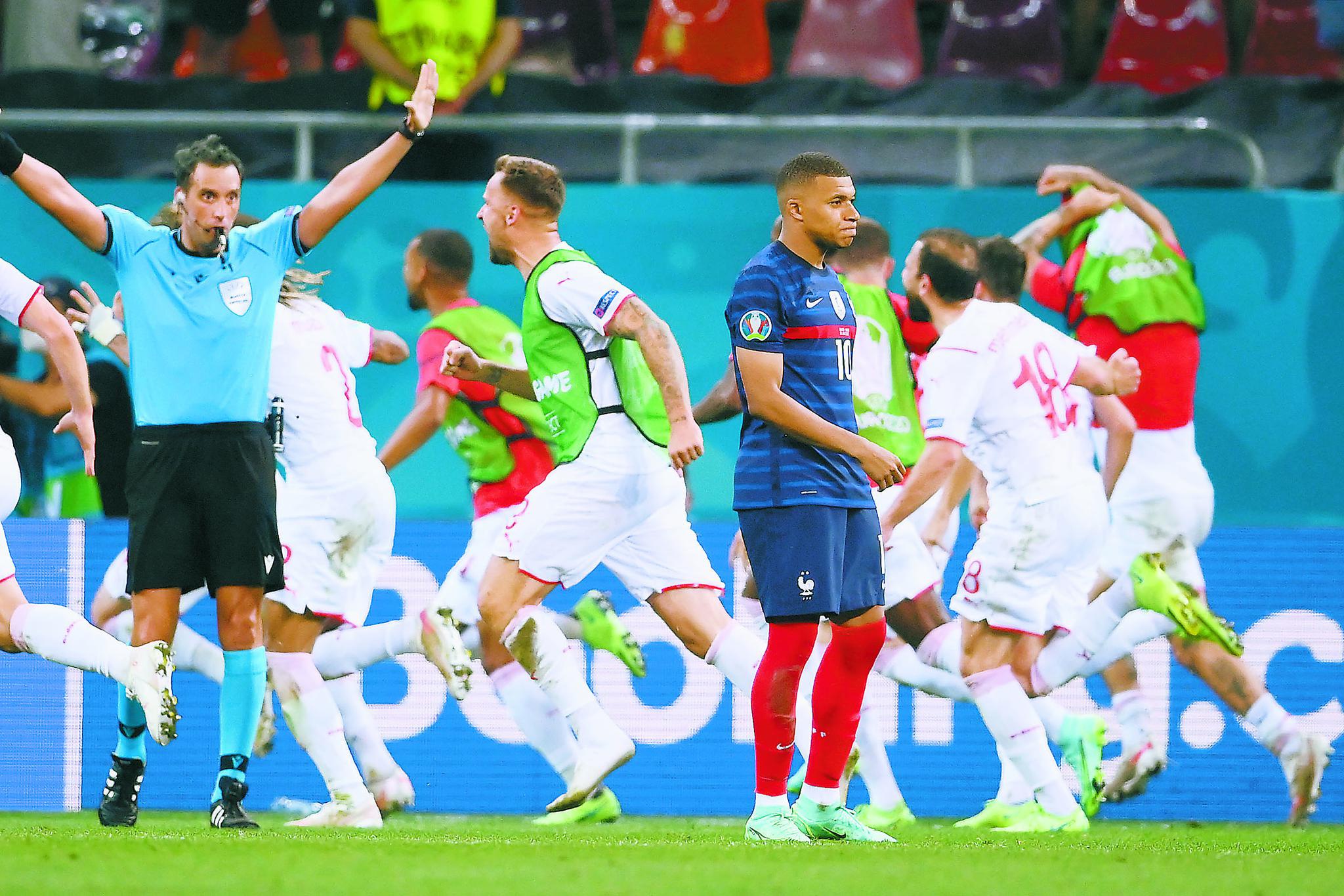 包含法国逆袭瑞士，取得欧锦赛强名额的词条