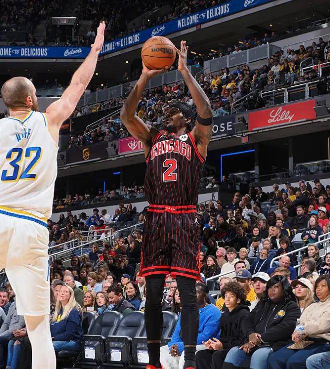 【步行者击败公牛】奥拉迪波绝杀,步行者主场击败公牛的简单介绍 【步行者击败公牛】奥拉迪波绝杀,步行者主场击败公牛的简单介绍