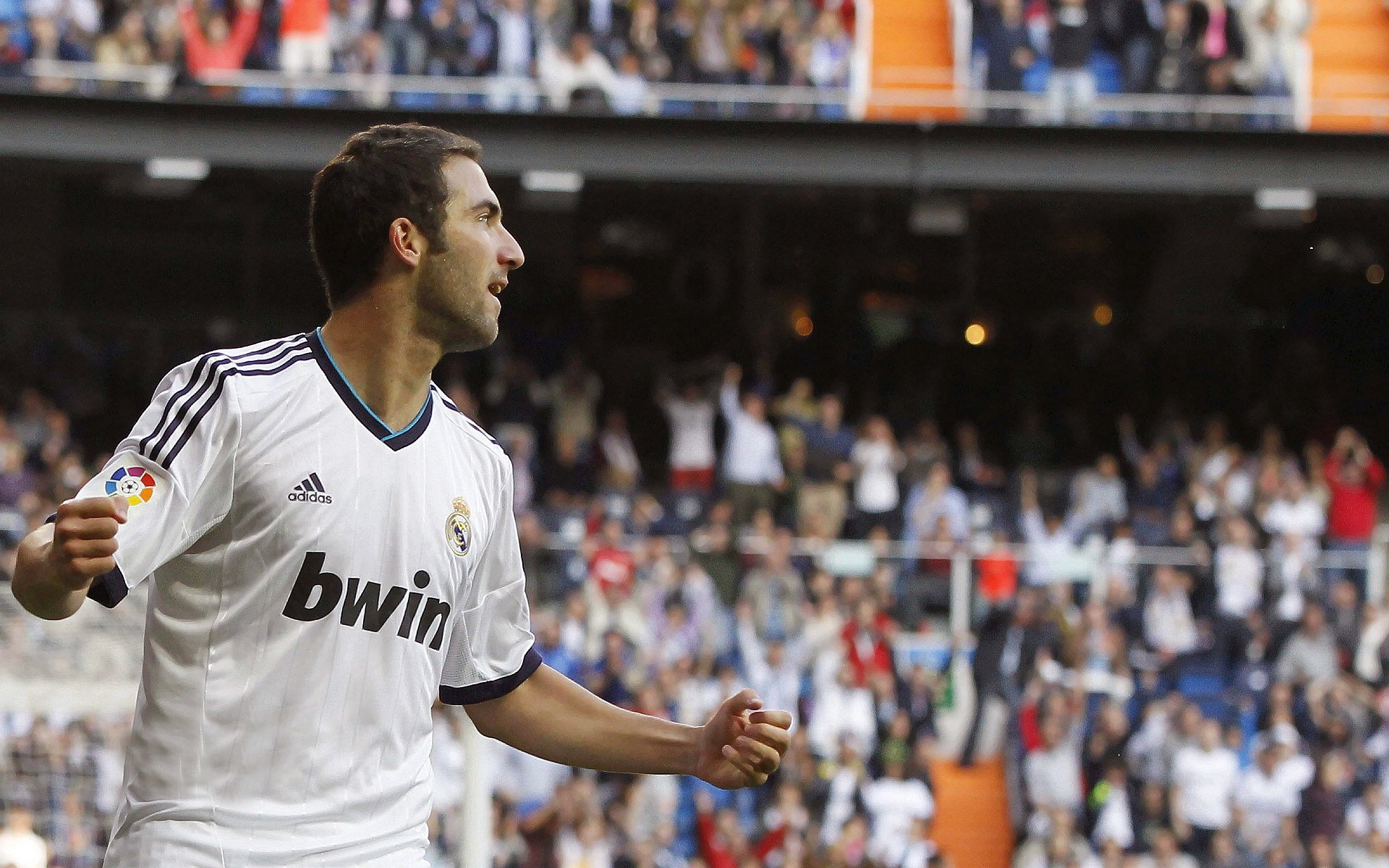 双城记,上海铁壁锁休城,文班天降定柏林