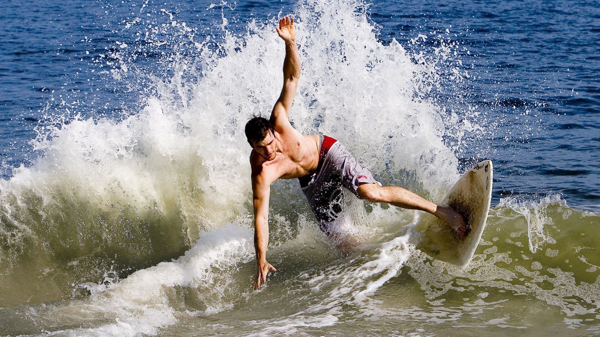 羽坛双面镜,法国险胜印尼的团队博弈,与桃田贤斗的个人统治力